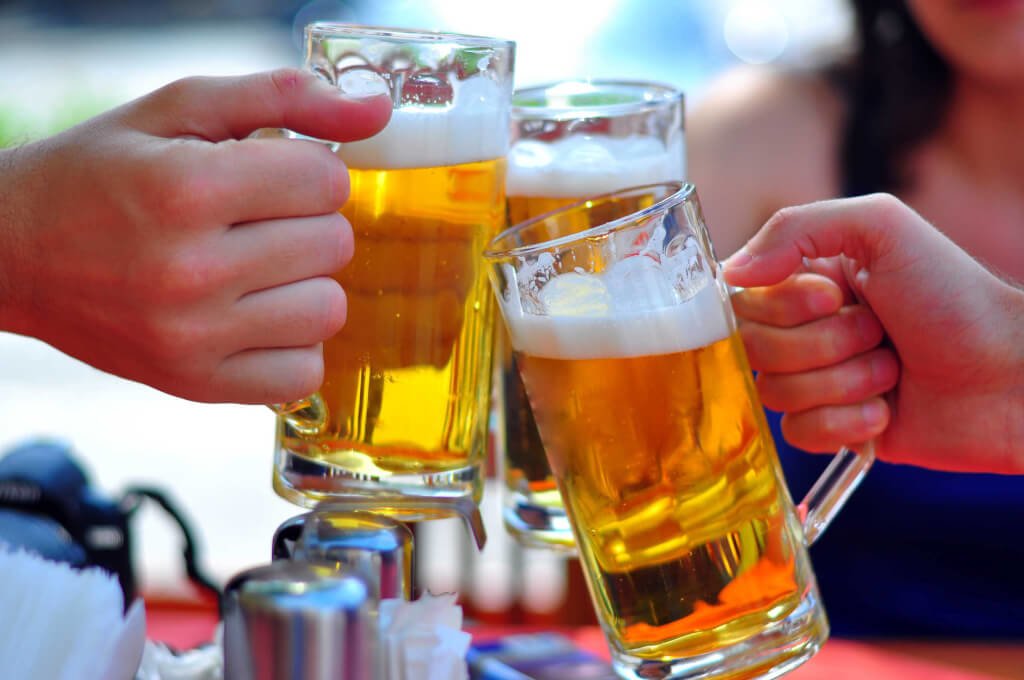 Uống bia có thể làm giảm nguy cơ mắc bệnh tim mạch